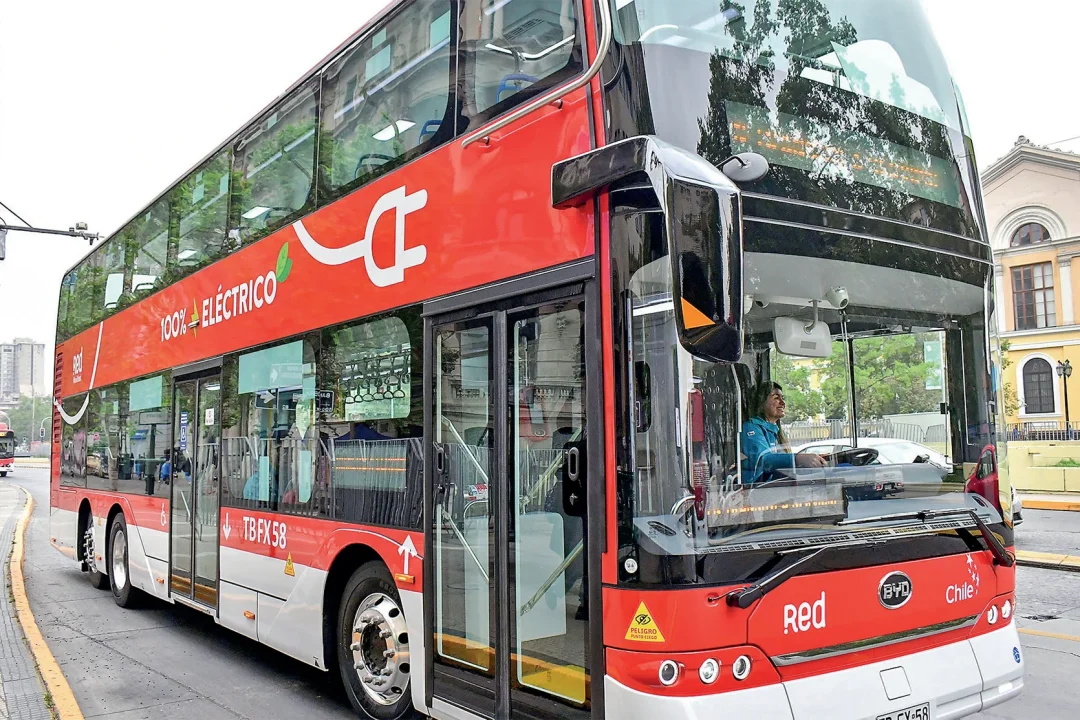 FLOTAS CORPORATIVAS Y TRANSPORTE PÚBLICO ACELERAN EL PASO A LA MOVILIDAD ELÉCTRICA